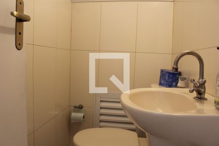 Casa à venda com 130m², 3 quartos e 2 vagasLavabo