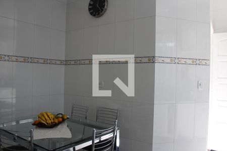 Casa à venda com 130m², 3 quartos e 2 vagasCozinha