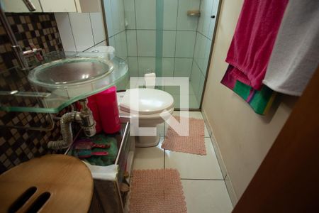 Casa à venda com 240m², 5 quartos e 3 vagas Casa à venda com 240m², 5 quartos e 3 vagasBanheiro 2