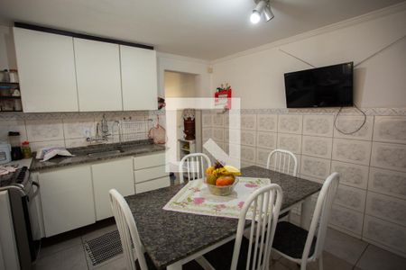 Casa à venda com 240m², 5 quartos e 3 vagas Casa à venda com 240m², 5 quartos e 3 vagasCozinha