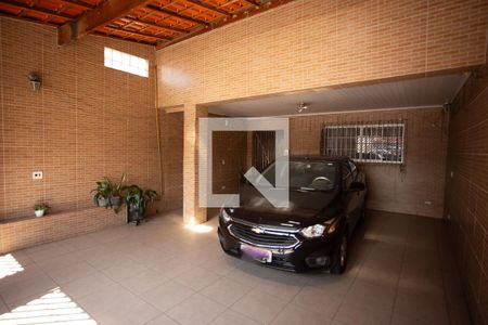 Casa à venda com 240m², 5 quartos e 3 vagas Casa à venda com 240m², 5 quartos e 3 vagasGaragem