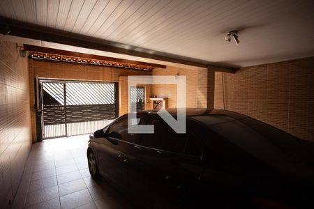 Casa à venda com 240m², 5 quartos e 3 vagas Casa à venda com 240m², 5 quartos e 3 vagasGaragem