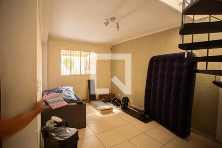 Casa à venda com 240m², 5 quartos e 3 vagas Casa à venda com 240m², 5 quartos e 3 vagasCasa 2 - Quarto 1