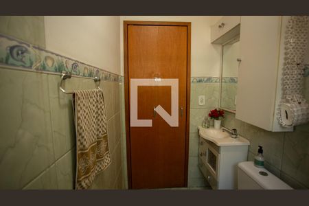 Casa à venda com 240m², 5 quartos e 3 vagas Casa à venda com 240m², 5 quartos e 3 vagasBanheiro