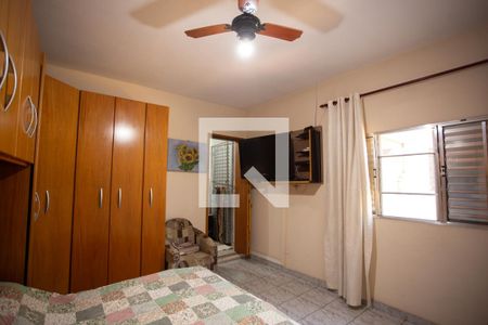 Casa à venda com 240m², 5 quartos e 3 vagas Casa à venda com 240m², 5 quartos e 3 vagasSuíte