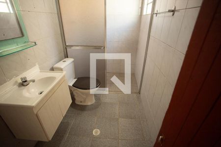 Casa à venda com 240m², 5 quartos e 3 vagas Casa à venda com 240m², 5 quartos e 3 vagasCasa 2 - Banheiro da Suíte