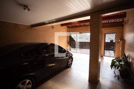 Casa à venda com 240m², 5 quartos e 3 vagas Casa à venda com 240m², 5 quartos e 3 vagasGaragem