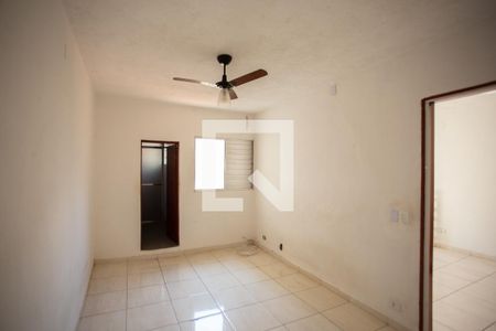 Casa à venda com 240m², 5 quartos e 3 vagas Casa à venda com 240m², 5 quartos e 3 vagasCasa 2 - Suíte