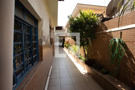 Casa à venda com 240m², 5 quartos e 3 vagas Casa à venda com 240m², 5 quartos e 3 vagasÁrea Externa