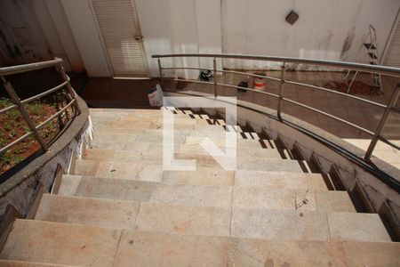 Casa para alugar com 417m², 3 quartos e 3 vagasEntrada