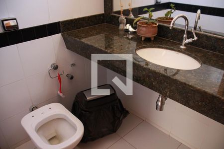 Casa para alugar com 417m², 3 quartos e 3 vagasLavabo