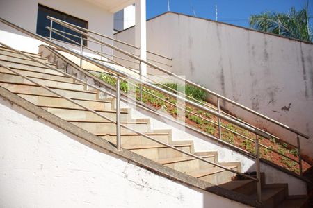 Casa para alugar com 417m², 3 quartos e 3 vagasEntrada