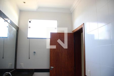 Casa para alugar com 417m², 3 quartos e 3 vagasBanheiro da Suíte 2