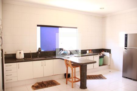 Casa para alugar com 417m², 3 quartos e 3 vagasCozinha