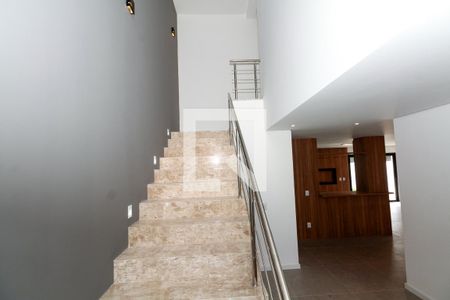 Escada de casa de condomínio à venda com 3 quartos, 211m² em Hípica, Porto Alegre