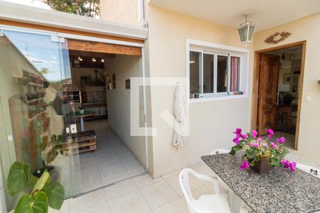 Casa à venda com 189m², 3 quartos e 4 vagasQuintal