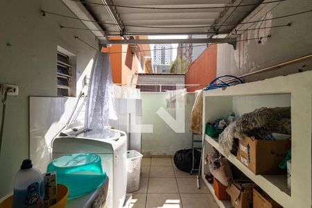 Casa à venda com 100m², 3 quartos e 2 vagasÁrea de serviço