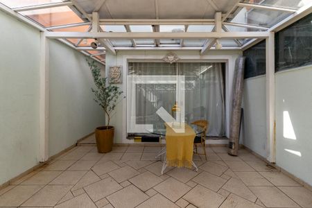 Casa à venda com 100m², 3 quartos e 2 vagasGaragem