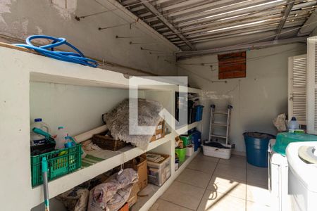 Casa à venda com 100m², 3 quartos e 2 vagasÁrea de serviço