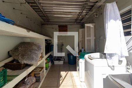 Casa à venda com 100m², 3 quartos e 2 vagasÁrea de serviço