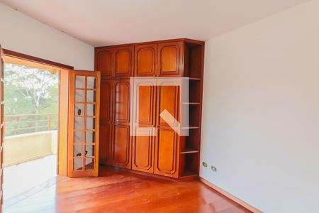 Casa à venda com 450m², 5 quartos e 4 vagas Casa à venda com 450m², 5 quartos e 4 vagasQuarto 2 - Suite