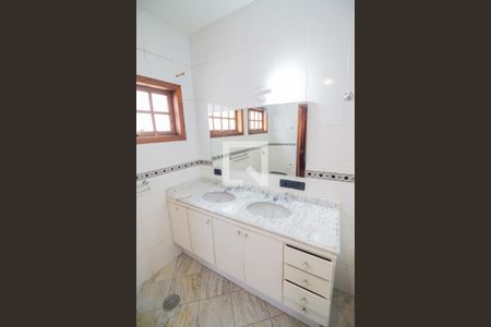 Casa à venda com 450m², 5 quartos e 4 vagas Casa à venda com 450m², 5 quartos e 4 vagasQuarto 3 - Suite Master