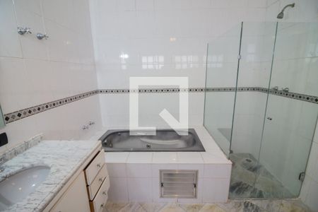 Casa à venda com 450m², 5 quartos e 4 vagas Casa à venda com 450m², 5 quartos e 4 vagasQuarto 3 - Suite Master