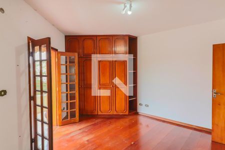 Casa à venda com 450m², 5 quartos e 4 vagas Casa à venda com 450m², 5 quartos e 4 vagasQuarto 2 - Suite