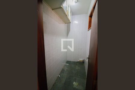 Casa à venda com 450m², 5 quartos e 4 vagas Casa à venda com 450m², 5 quartos e 4 vagasLavanderia - Armario