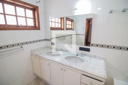 Casa à venda com 450m², 5 quartos e 4 vagas Casa à venda com 450m², 5 quartos e 4 vagasQuarto 3 - Suite Master