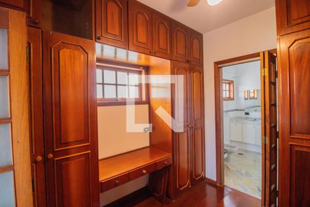 Casa à venda com 450m², 5 quartos e 4 vagas Casa à venda com 450m², 5 quartos e 4 vagasQuarto 3 - Suite Master