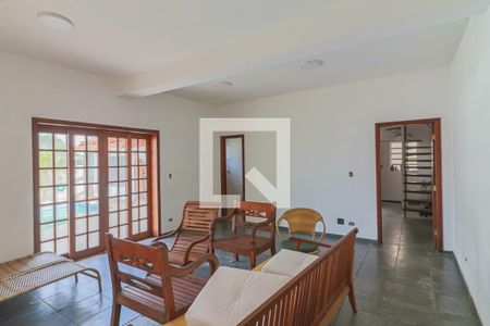 Casa à venda com 450m², 5 quartos e 4 vagas Casa à venda com 450m², 5 quartos e 4 vagasArea de Lazer Salão de Festas