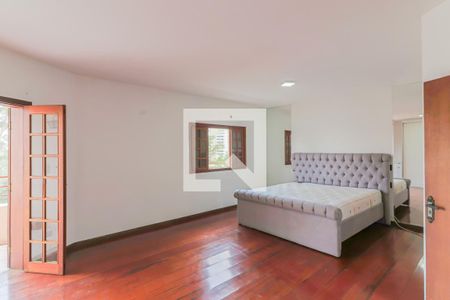 Casa à venda com 450m², 5 quartos e 4 vagas Casa à venda com 450m², 5 quartos e 4 vagasQuarto 3 - Suite Master