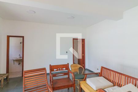 Casa à venda com 450m², 5 quartos e 4 vagas Casa à venda com 450m², 5 quartos e 4 vagasArea de Lazer Salão de Festas