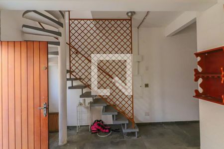 Casa à venda com 450m², 5 quartos e 4 vagas Casa à venda com 450m², 5 quartos e 4 vagasLavanderia