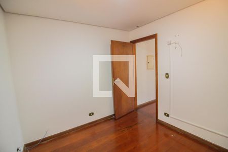 Casa à venda com 450m², 5 quartos e 4 vagas Casa à venda com 450m², 5 quartos e 4 vagasQuarto 1