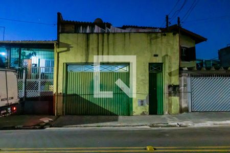 Casa à venda com 95m², 2 quartos e 2 vagasFachada