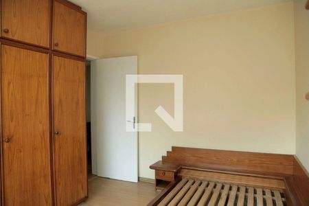 Quarto de apartamento para alugar com 1 quarto, 49m² em São João, Porto Alegre