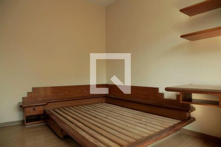 Quarto de apartamento para alugar com 1 quarto, 49m² em São João, Porto Alegre