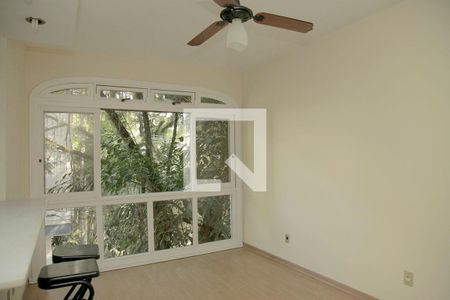 Sala de apartamento para alugar com 1 quarto, 49m² em São João, Porto Alegre