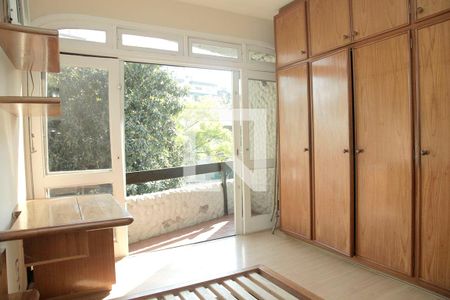 Quarto de apartamento para alugar com 1 quarto, 49m² em São João, Porto Alegre