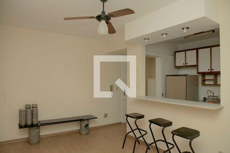 Sala de apartamento para alugar com 1 quarto, 49m² em São João, Porto Alegre