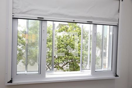 Sala / vista de apartamento para alugar com 2 quartos, 80m² em Nova Mirim, Praia Grande