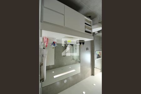 Casa de condomínio à venda com 240m², 3 quartos e 2 vagasBanheiro Social