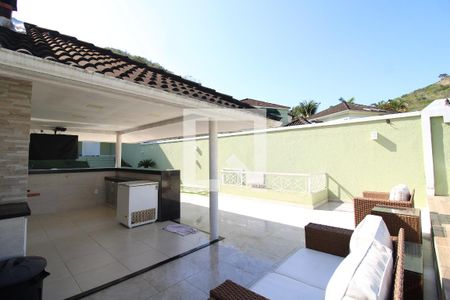 Casa de condomínio à venda com 240m², 3 quartos e 2 vagasÁrea Externa