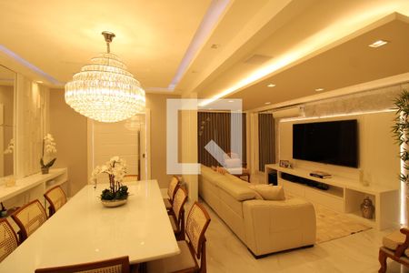 Sala de casa de condomínio à venda com 3 quartos, 240m² em Anil, Rio de Janeiro