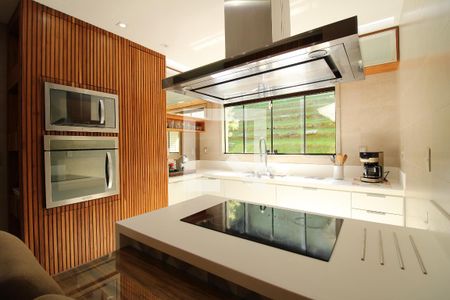 Casa de condomínio à venda com 240m², 3 quartos e 2 vagasCozinha