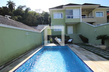 Casa de condomínio à venda com 240m², 3 quartos e 2 vagasÁrea Externa Frente