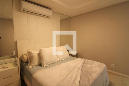 Casa de condomínio à venda com 240m², 3 quartos e 2 vagasQuarto 3 - Suíte