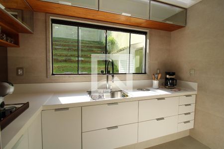 Casa de condomínio à venda com 240m², 3 quartos e 2 vagasCozinha